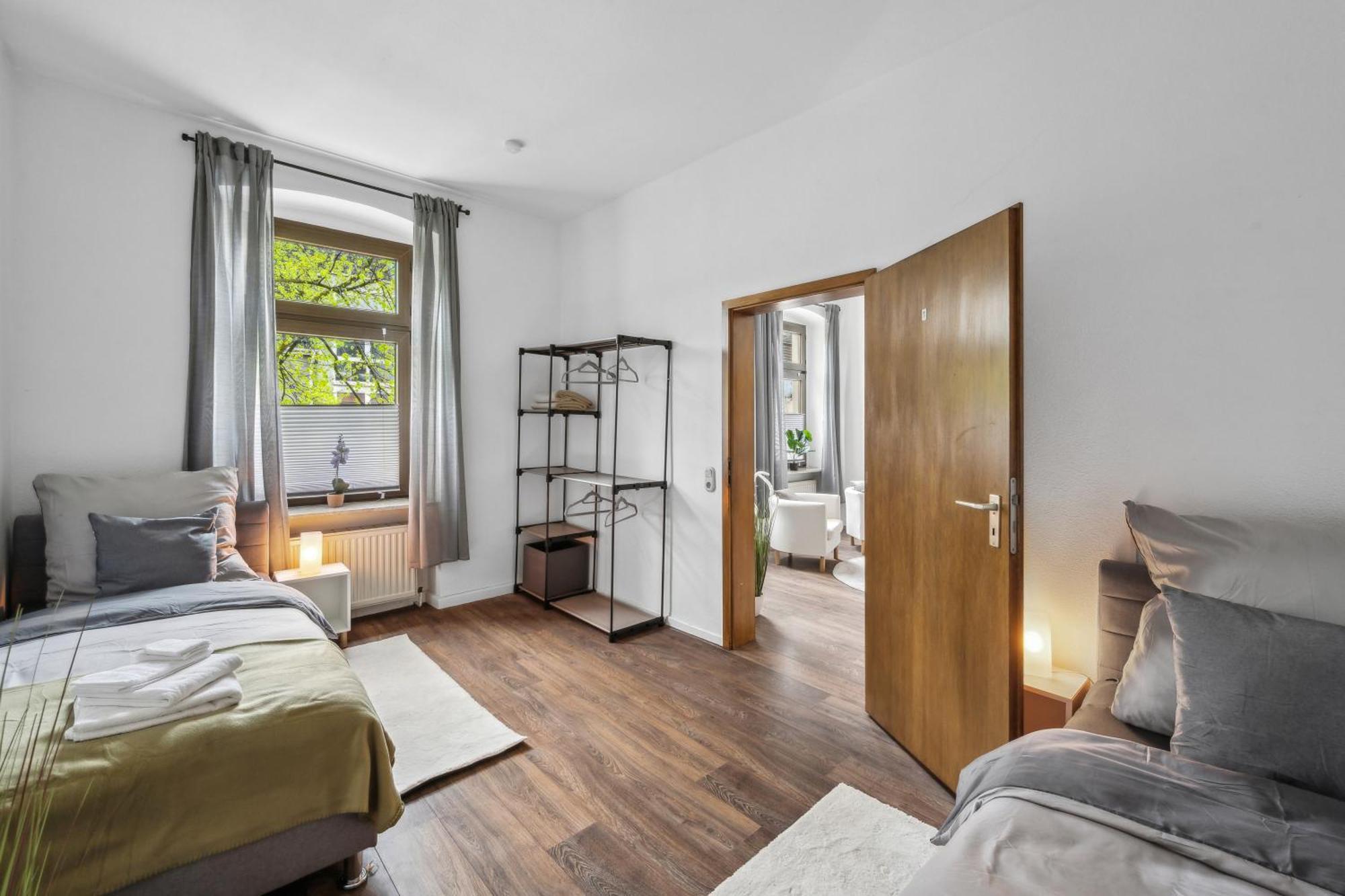 Wupper Home Ii, Top Lage Ideal Fuer Geschaeftsleute, Monteure, Familien, 3 Zimmer, Flachbild-Tv Wuppertal Kültér fotó